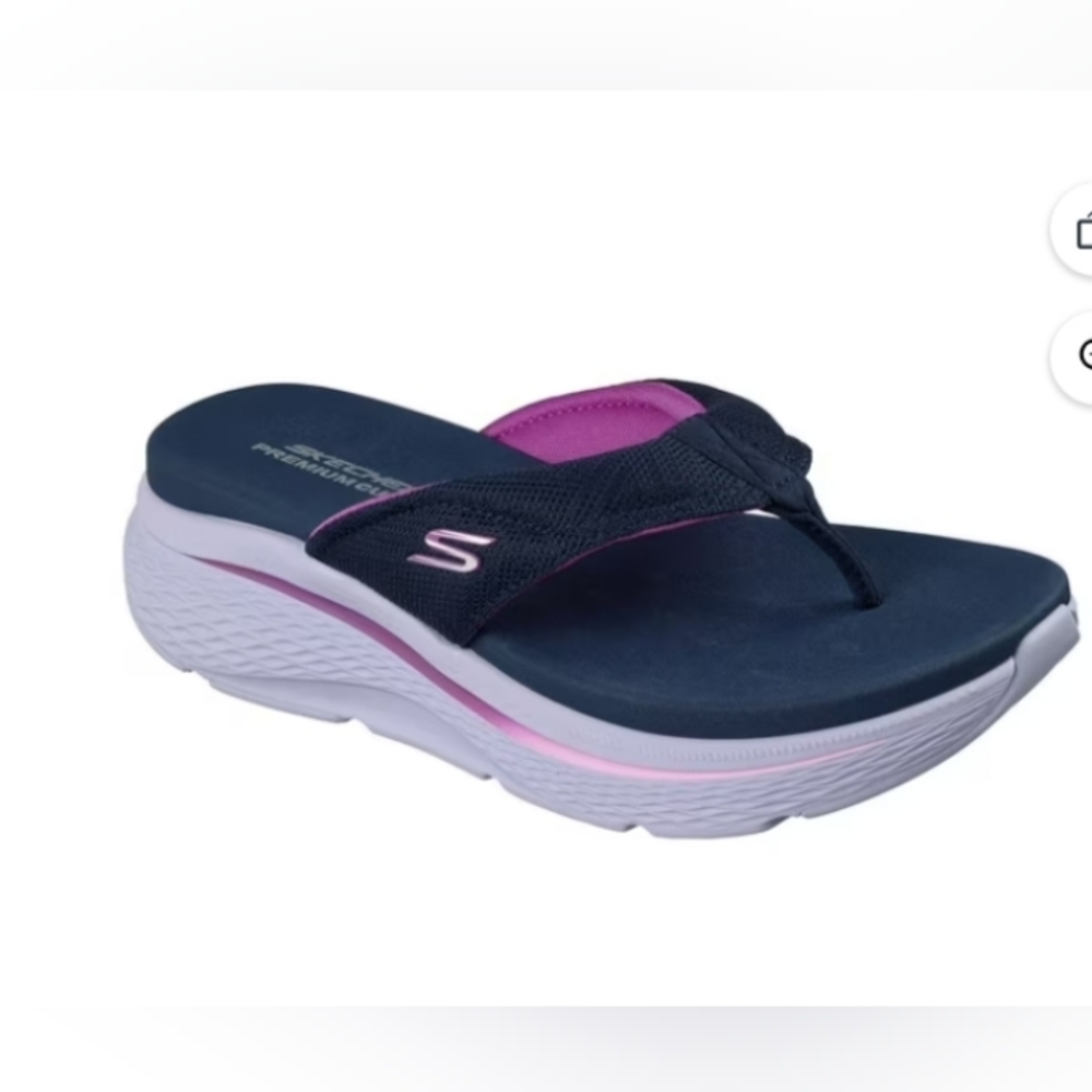 Skechers Women's Sandals in Navy and Pink